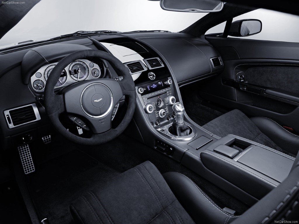 Aston Martin Vantage V12 5.9 V12